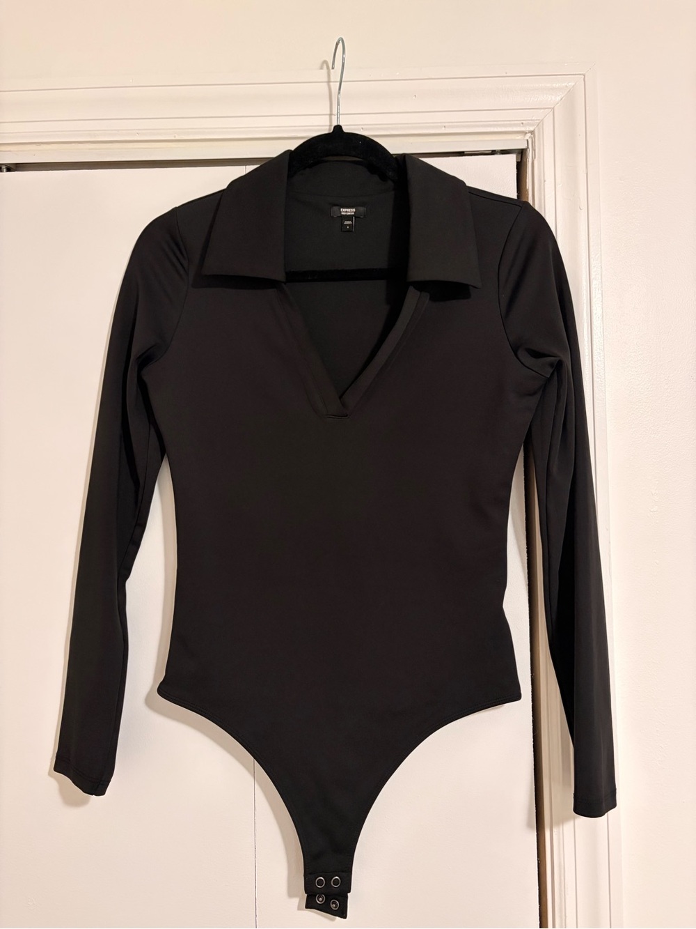 Express Body Contour Black Long-Sleeve Collared Bodysuit